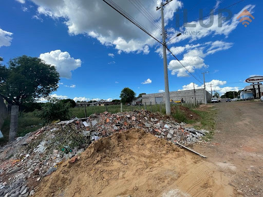 Terreno em área com grande potencial comercial