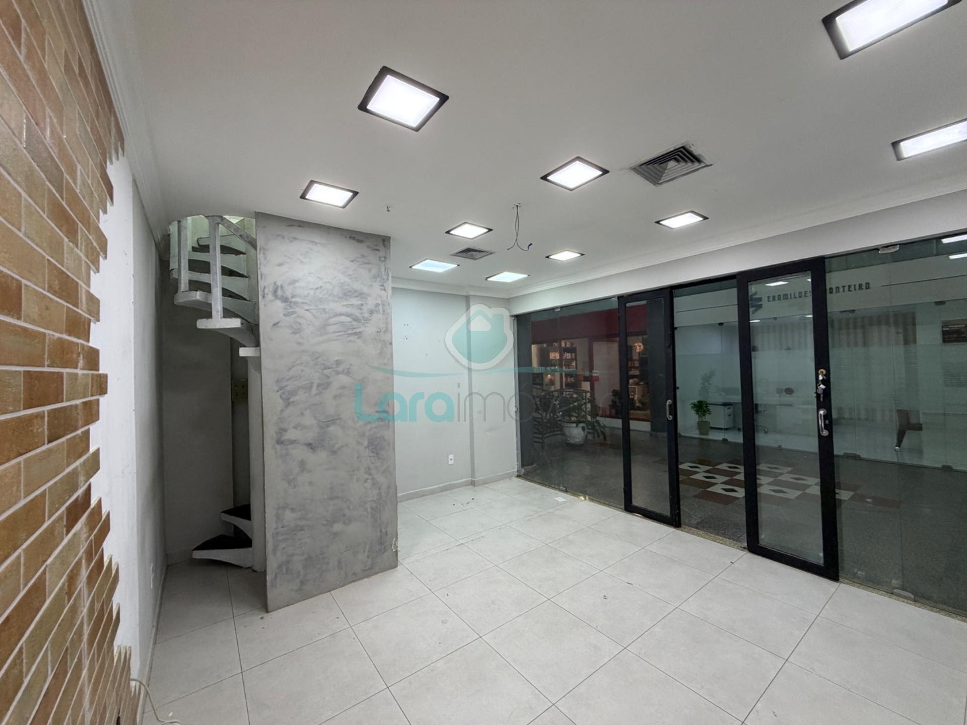 Comercial à venda com 1 banheiro e 22m² no Centro, Macaé (RJ) — foto 13 de 23