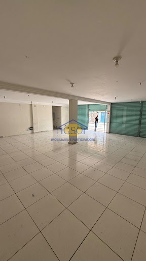Loja/Salão em Parque Residencial Laranjeiras - Serra, ES