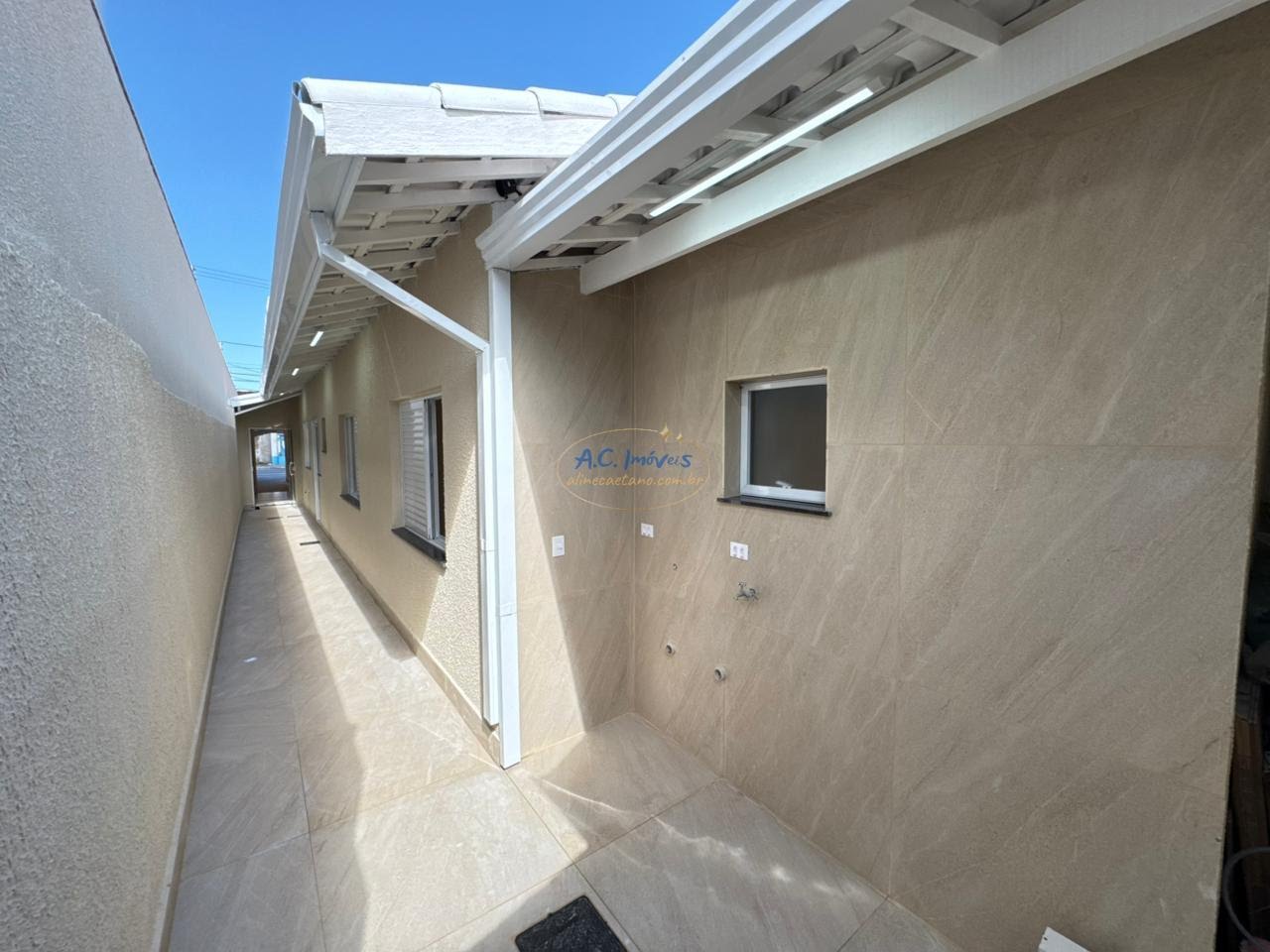 Casa à venda com 3 quartos, 2 suítes, 2 vagas e 115m² no Guilhermina, Praia Grande (SP) — foto 8 de 24