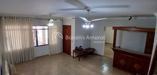 Casa, 4 quartos, 233 m² - Foto 1