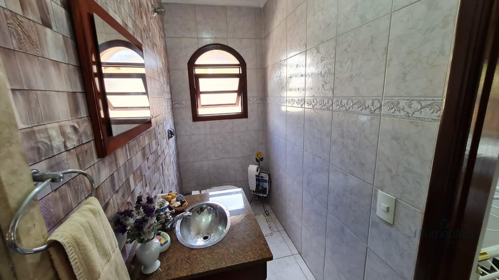 Casa à venda com 3 quartos, 2 suítes, 2 vagas e 261m² no Condomínio Arujazinho IV, Arujá (SP) — foto 14 de 20