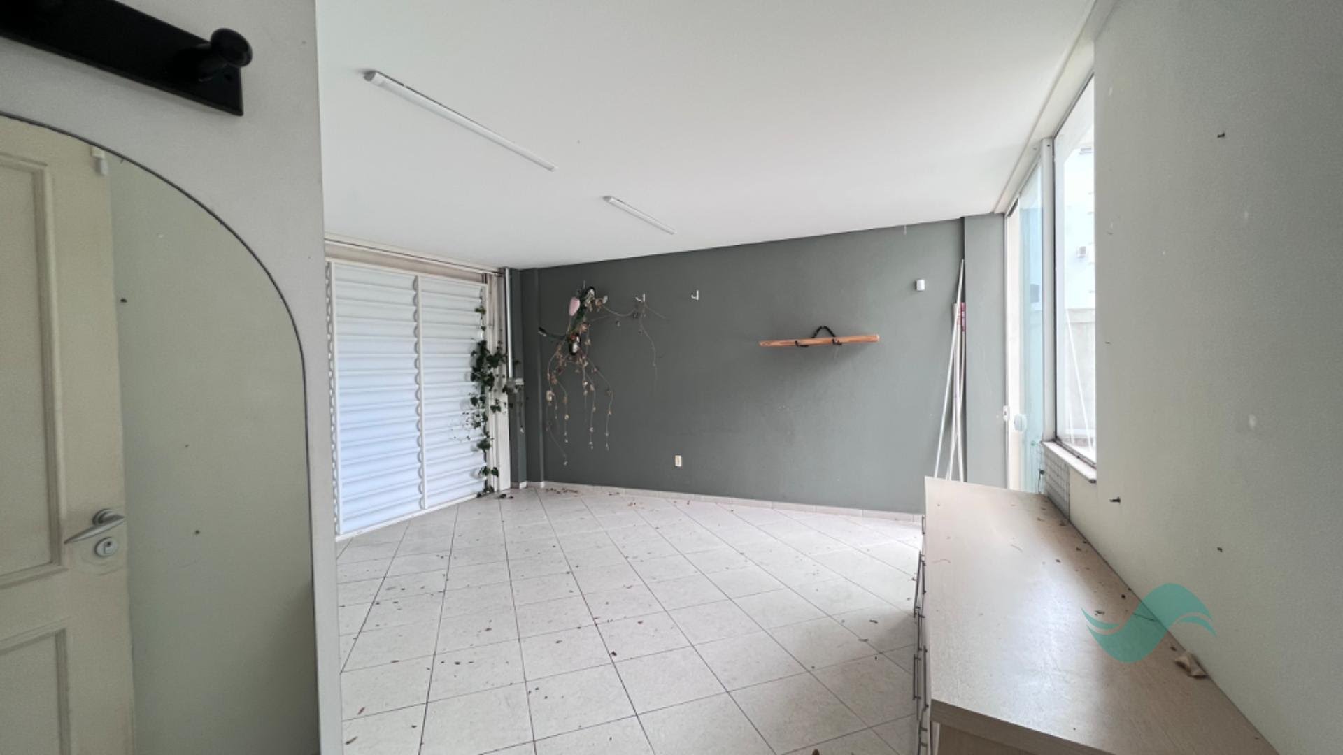 Casa à venda com 4 quartos, 3 suítes, 2 vagas e 286m² no Jurerê, Florianópolis (SC) — foto 19 de 23