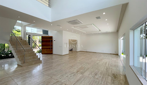 Sala da casa a venda no condomínio Santa Monica Jardins