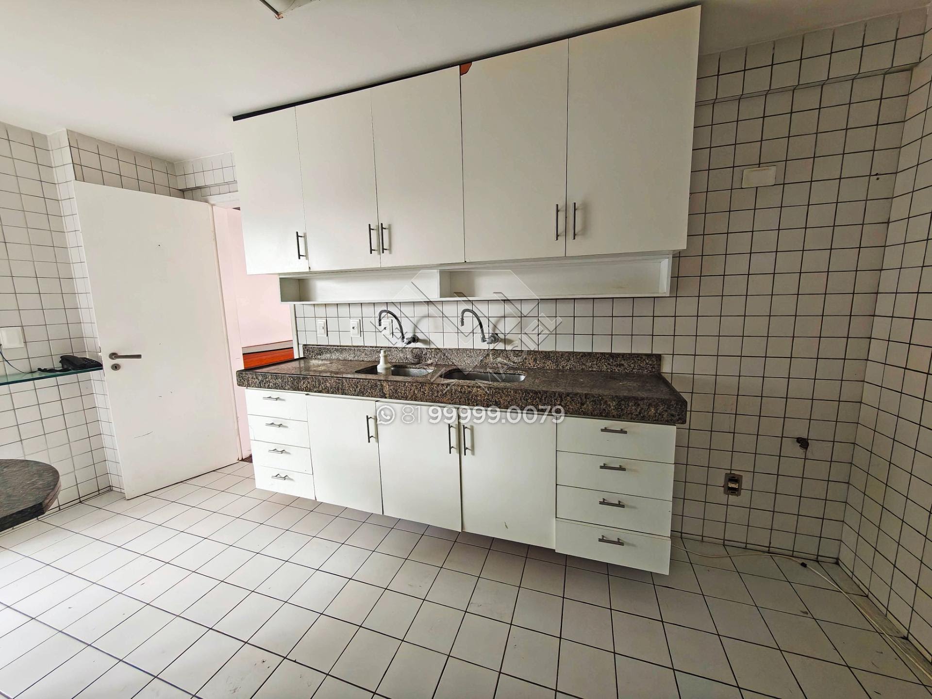 Compre Apartamento à venda na Jaqueira com 125m², 3 quartos, 2 suítes, 3 vagas cobertas e lazer completo. Agende sua visita com Leicam Maciel!