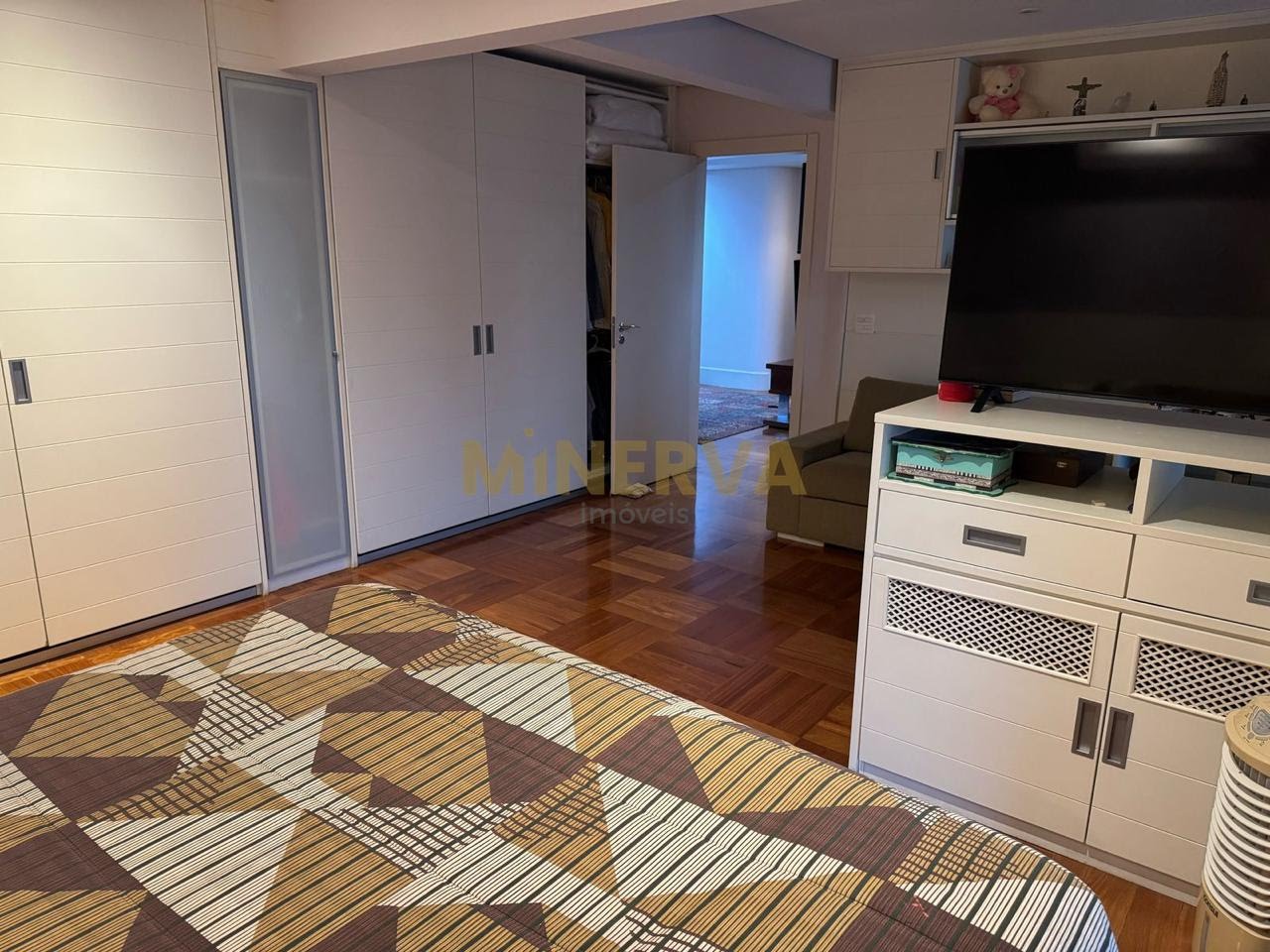 Apartamento à venda com 3 quartos, 3 suítes, 5 vagas e 245m² no Jardim Analia Franco, São Paulo (SP) — foto 11 de 25