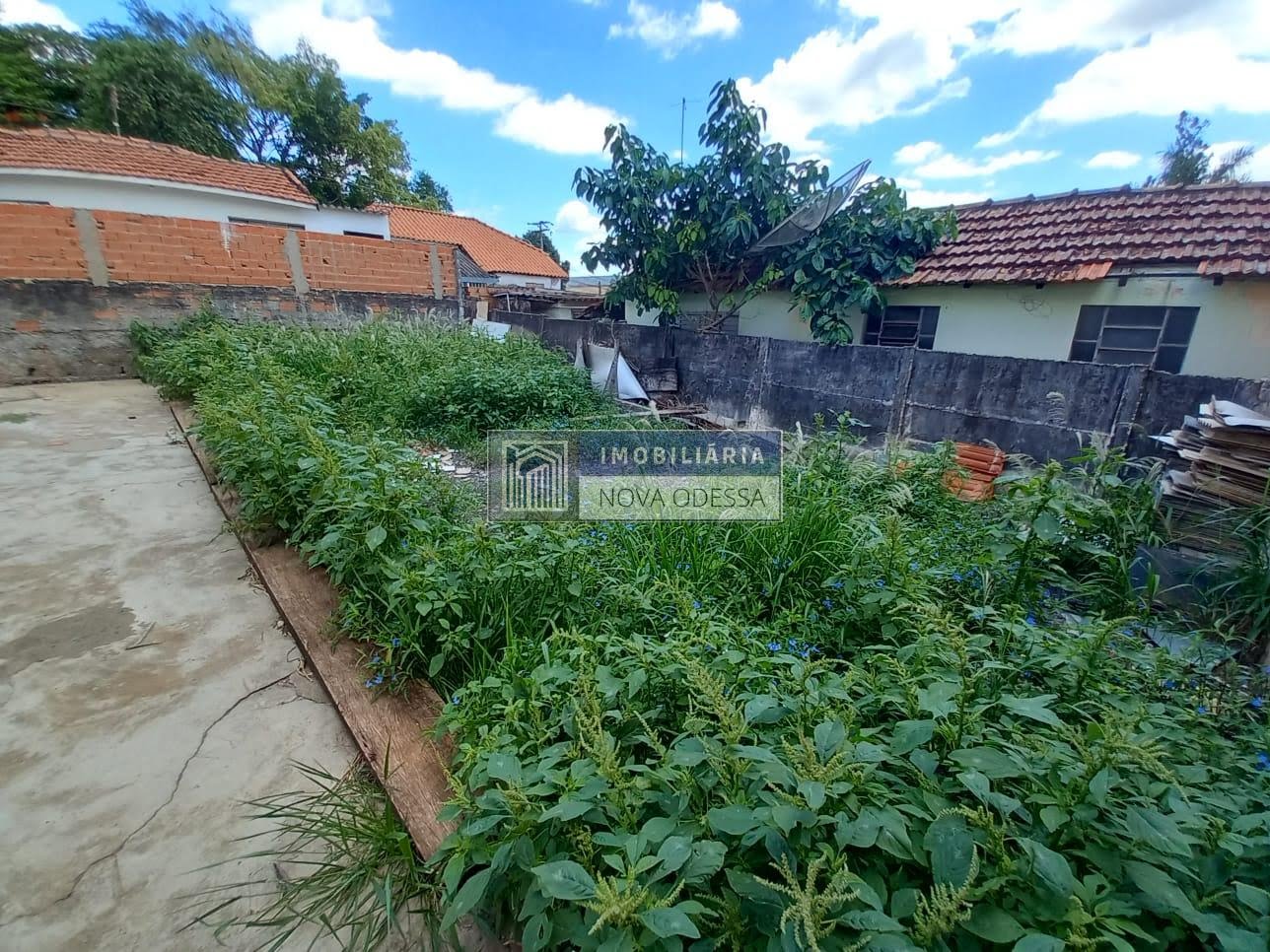 Casa Comercial à Venda no Centro de Nova Odessa, 210m²