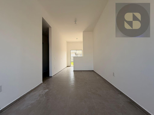Casa de Condomínio à venda em Petrópolis - Várzea Grande | 3 dorms, 1 suíte, 80m²