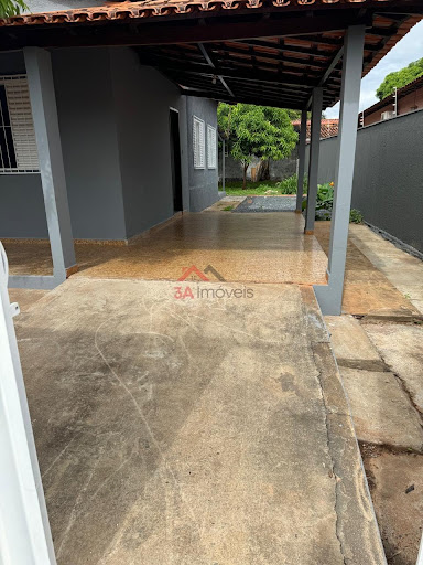 Casa à Venda no Bairro Jardim - 3 Dormitórios, 200m² por R$450.000,00