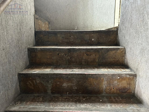 Escadas de acesso