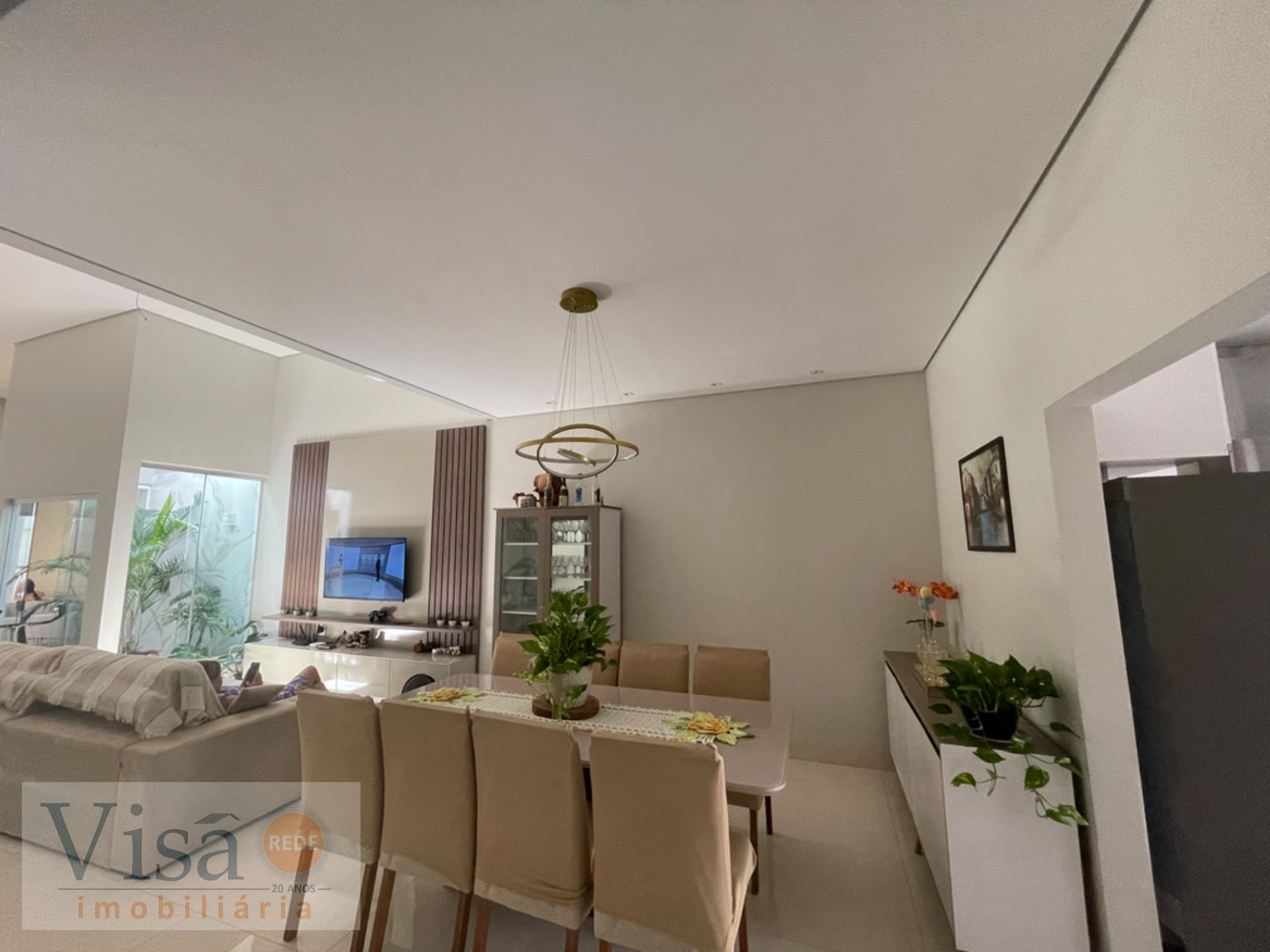 Casa à venda com 3 quartos, 2 suítes, 2 vagas e 250m² no Jardim Serrano, Paracatu (MG) — foto 20 de 30