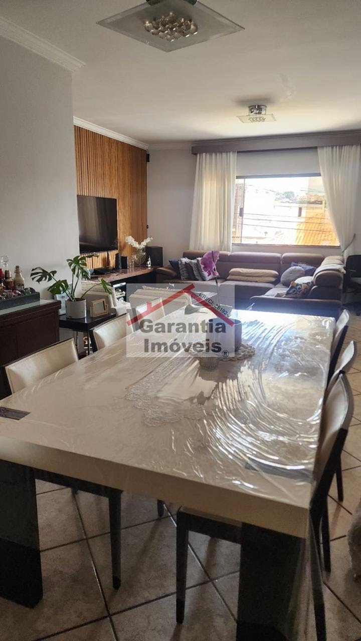 Casa à venda com 5 quartos, 1 suíte, 4 vagas e 198m² no Cipava, Osasco (SP) — foto 8 de 30