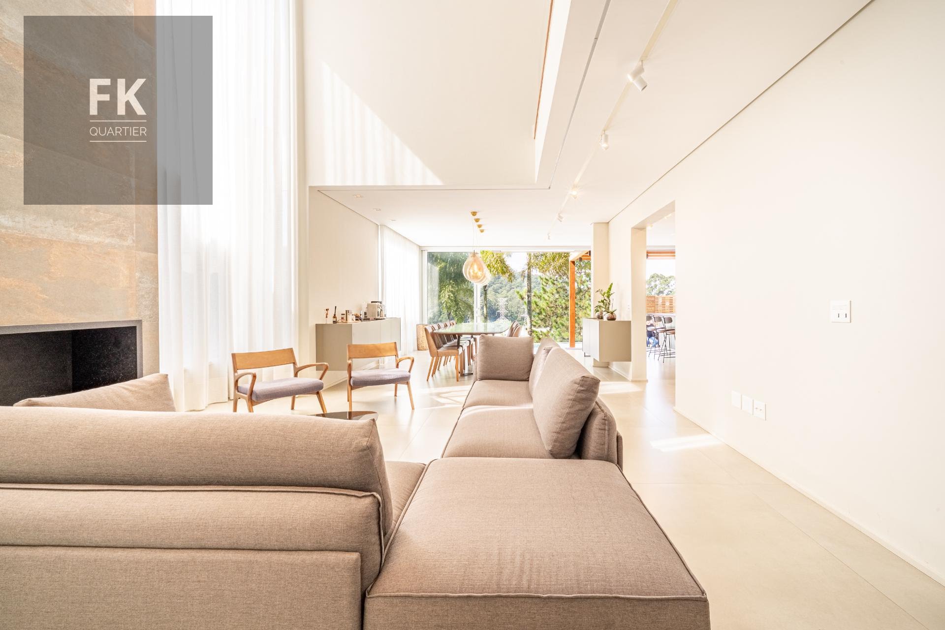 Casa à venda com 4 quartos, 4 suítes, 4 vagas e 425m² no Tamboré, Barueri (SP) — foto 8 de 30