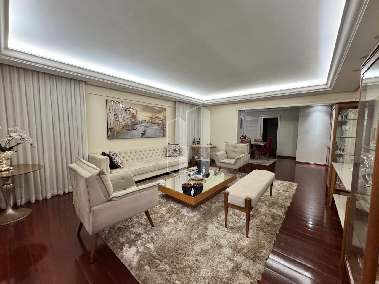 Apartamento à venda com 4 quartos, 4 banheiros, 2 vagas e 198m² no Setor Oeste, Goiânia — foto principal