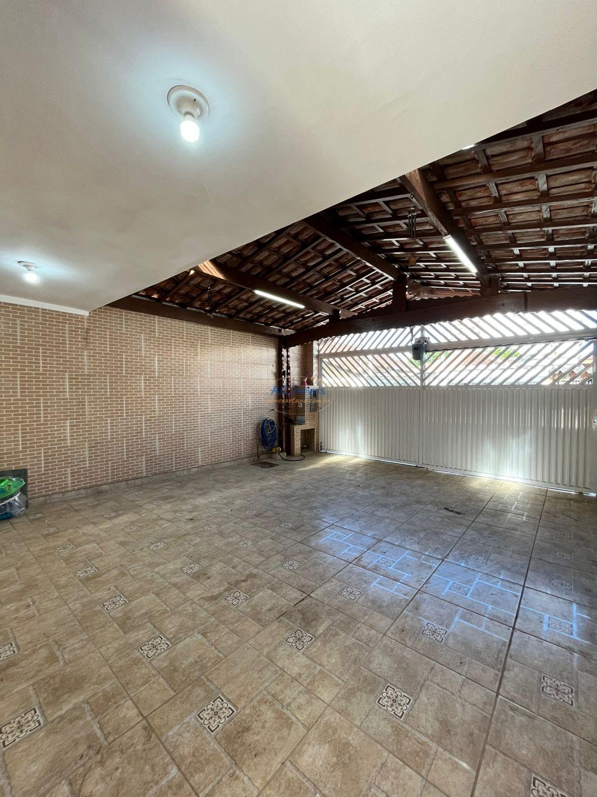 Casa à venda com 2 quartos, 1 suíte, 3 vagas e 105m² no Vila Tupi, Praia Grande (SP) — foto 4 de 30