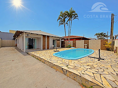 Casa com Piscina Privativa na Riviera, Conforto e Lazer.