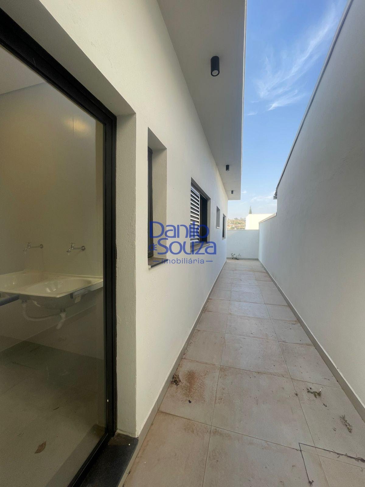 Casa à venda com 3 quartos, 1 suíte, 2 vagas e 360m² no Villagio Park, Araxá (MG) — foto 16 de 26