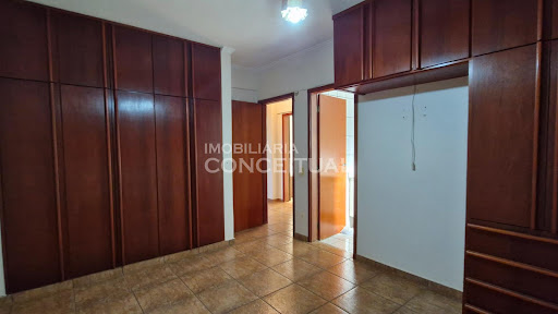 Quarto 1 - Armários