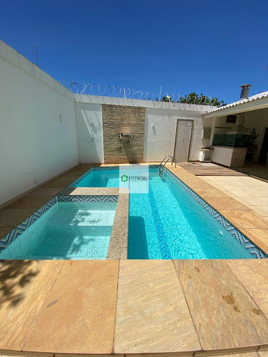 Piscina com hidro