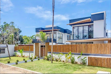 Casa à Venda em Alto de Pitinga, Porto Seguro: 3 Suítes, 100m²