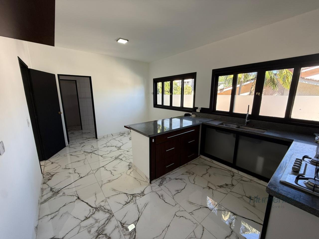 Casa para alugar com 3 quartos, 3 suítes, 4 vagas e 332m² no Arujá Hills III, Arujá (SP) — foto 5 de 30