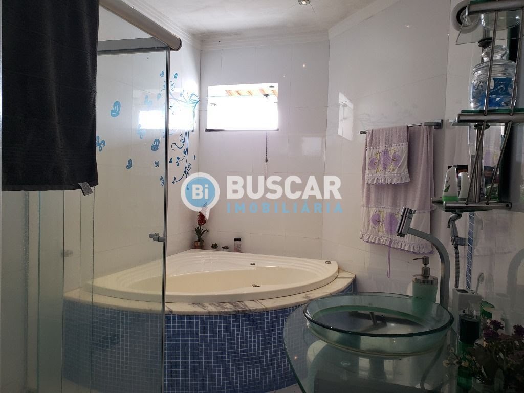Casa à venda com 4 quartos, 4 suítes, 2 vagas e 202m² no Cidade Nova, Feira de Santana (BA) — foto 2 de 26