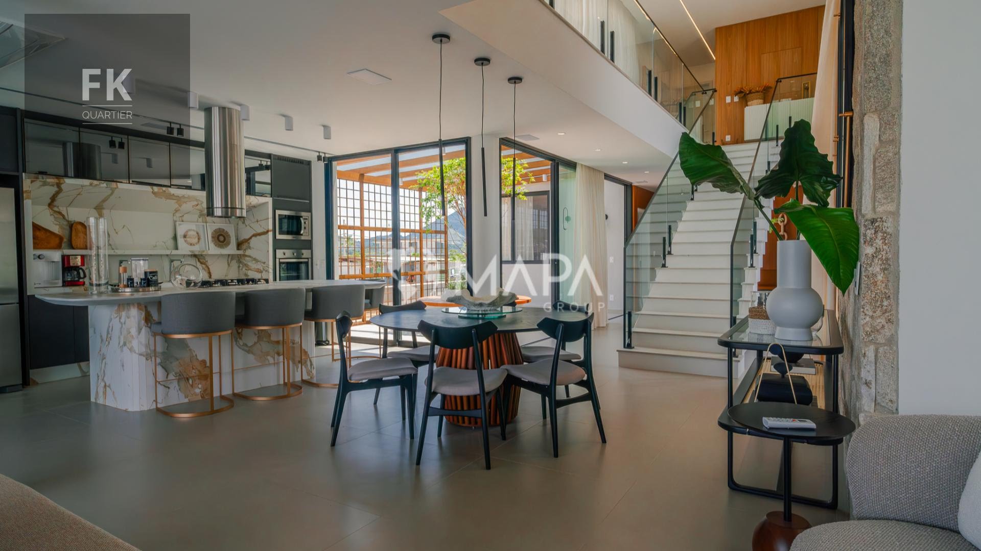 Casa à venda com 8 quartos, 8 suítes, 10 vagas e 1300m² no Baia da Ribeira, Angra dos Reis (RJ) — foto 3 de 20