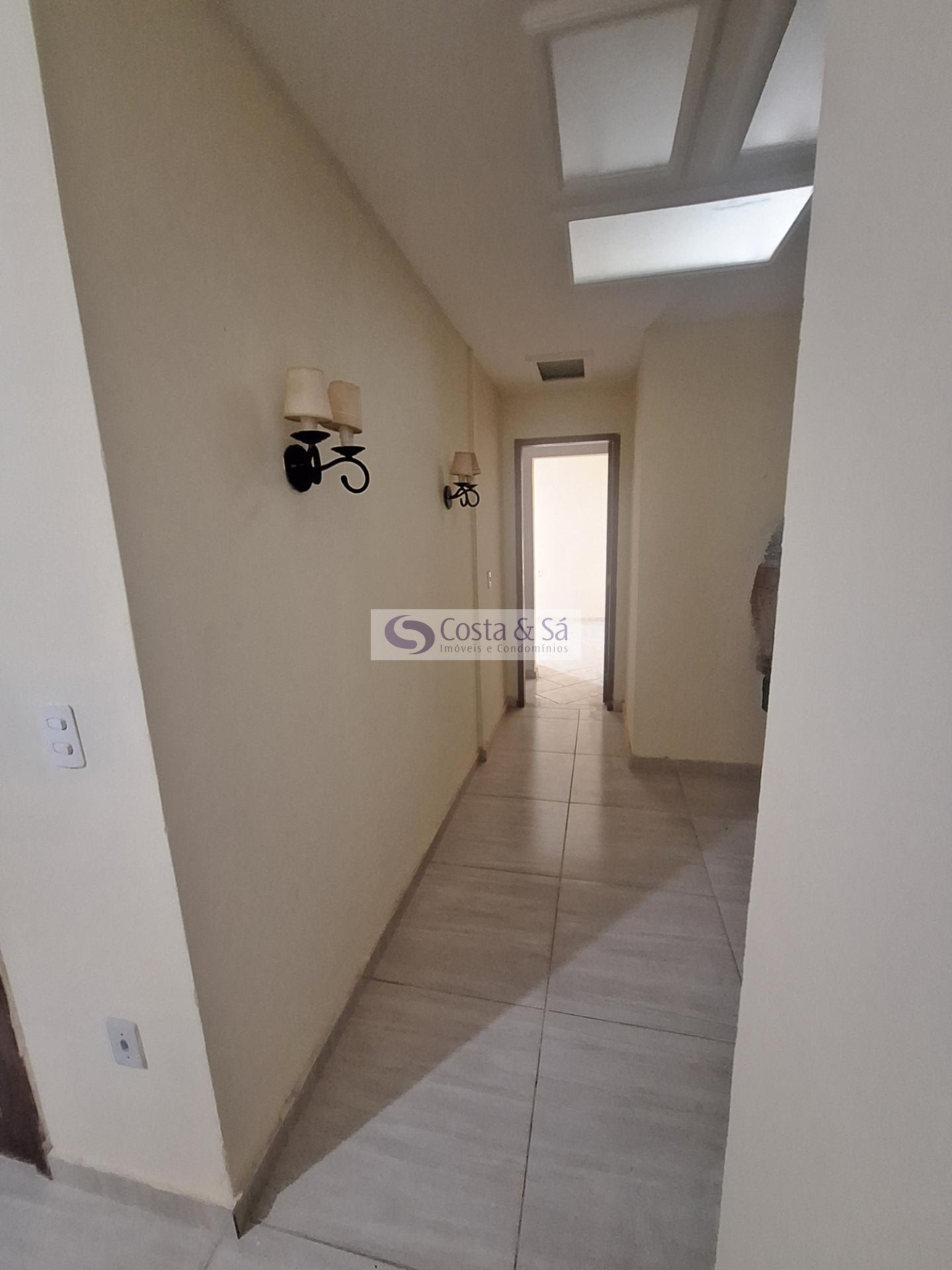 Apartamento à venda com 2 quartos, 1 banheiro, 1 vaga e 65m² no Centro, São Pedro da Aldeia (RJ) — foto 3 de 13