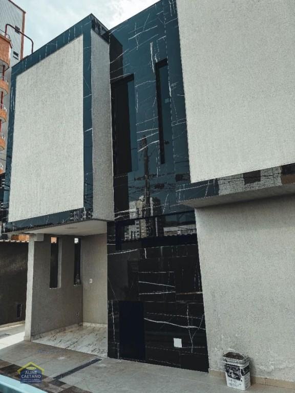 Casa à venda com 3 quartos, 1 suíte, 2 vagas e 111m² no Vila Tupi, Praia Grande (SP) — foto 17 de 19