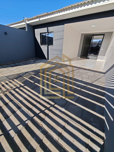 Casa em Floresta, Cascavel: 2 Dormitórios e 1 Suíte