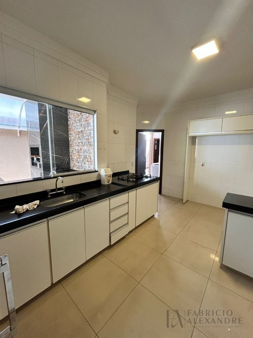 Casa à venda com 3 quartos, 3 suítes, 4 vagas e 230m² no Gaivota I, São José do Rio Preto (SP) — foto 8 de 22