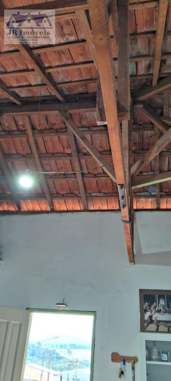Casa à venda com 2 quartos e 1 banheiro no Bairro Santa Barbara, Piranguinho (MG) — foto 19 de 20