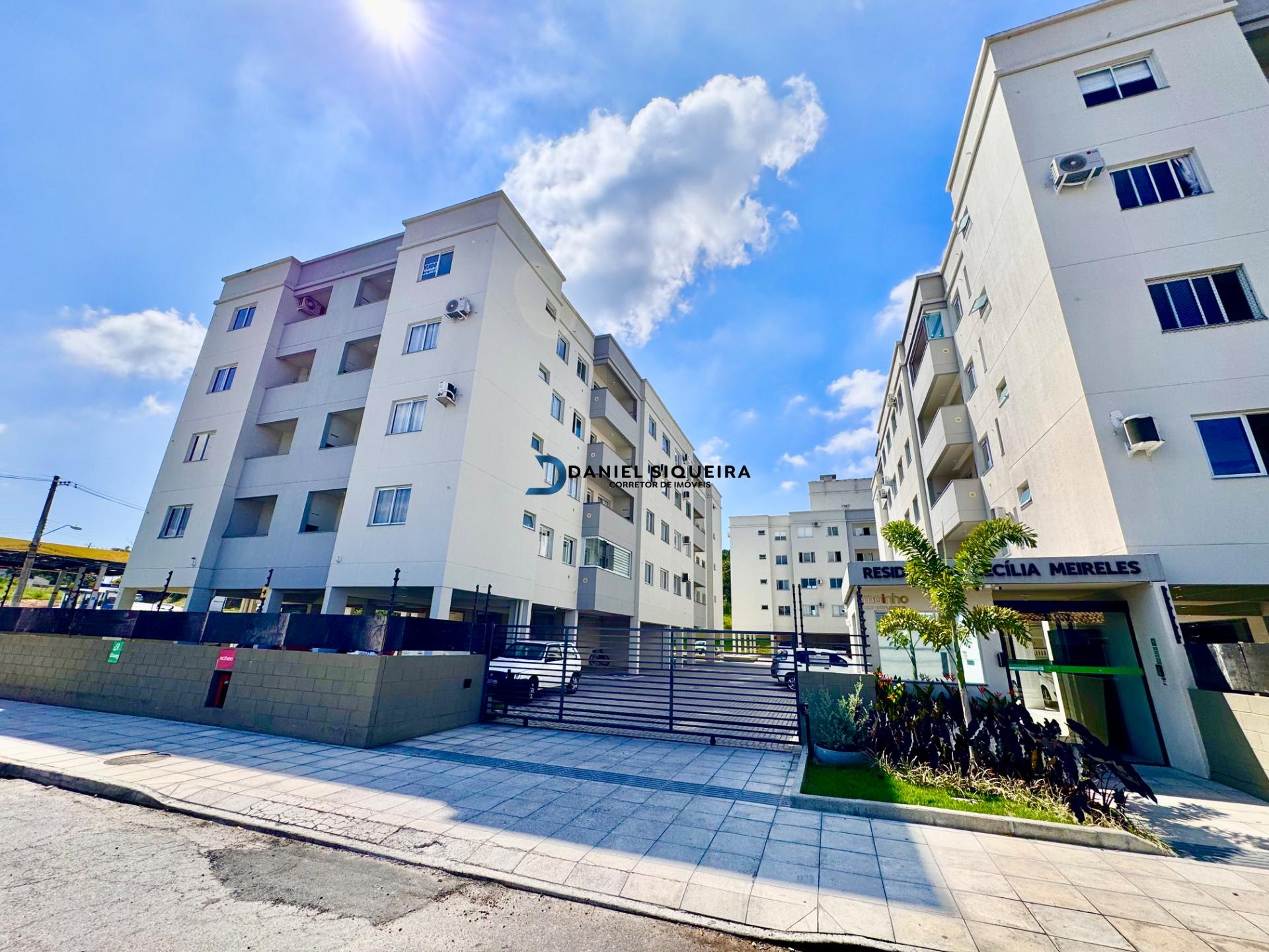Apartamento à venda com 2 quartos, 1 banheiro, 1 vaga e 59m² no Forquilhas, São José — foto principal