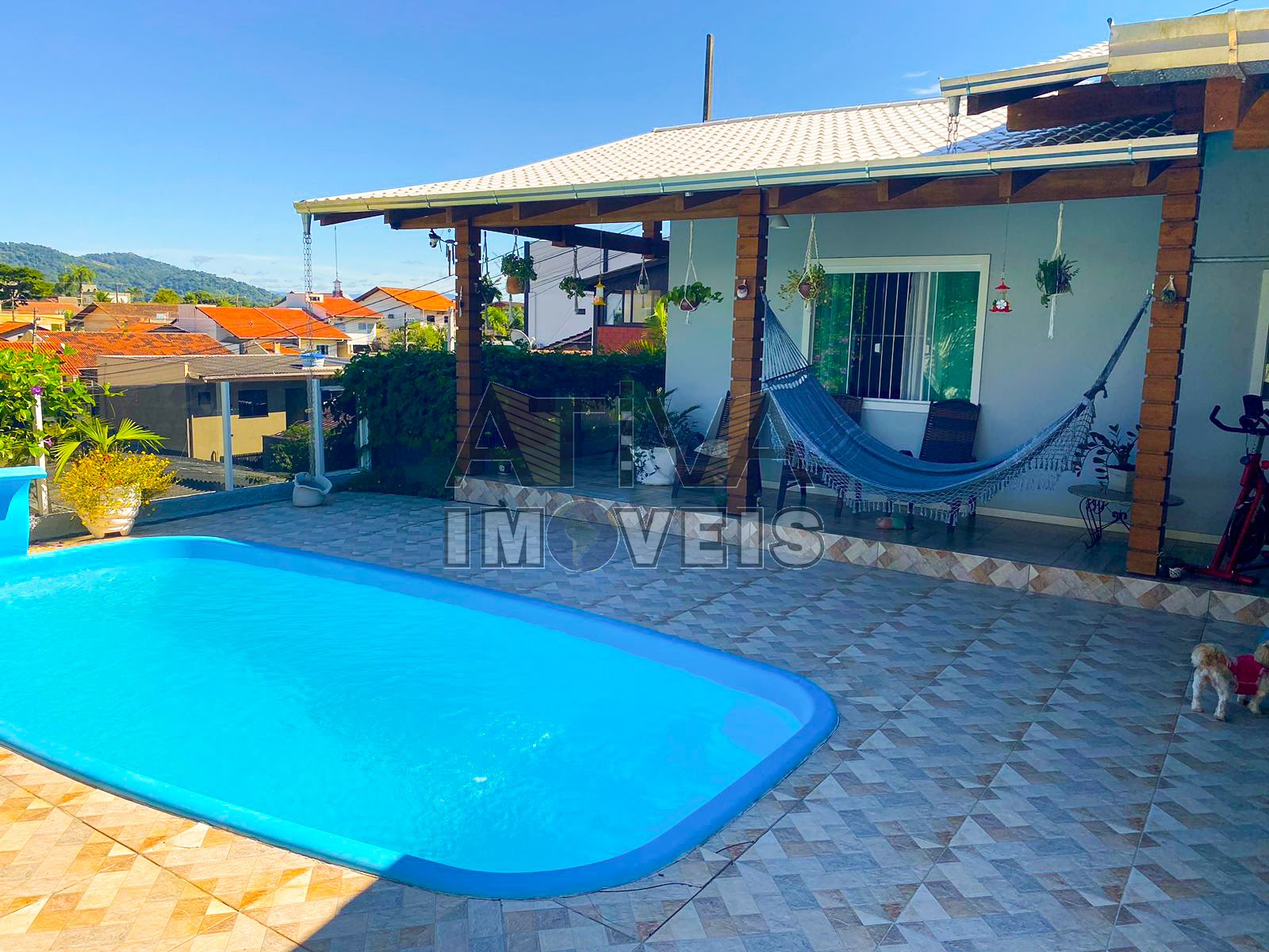 Área externa + piscina