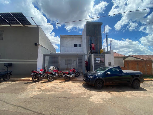 Sobrado em Conjunto Aero Rancho  -  Campo Grande