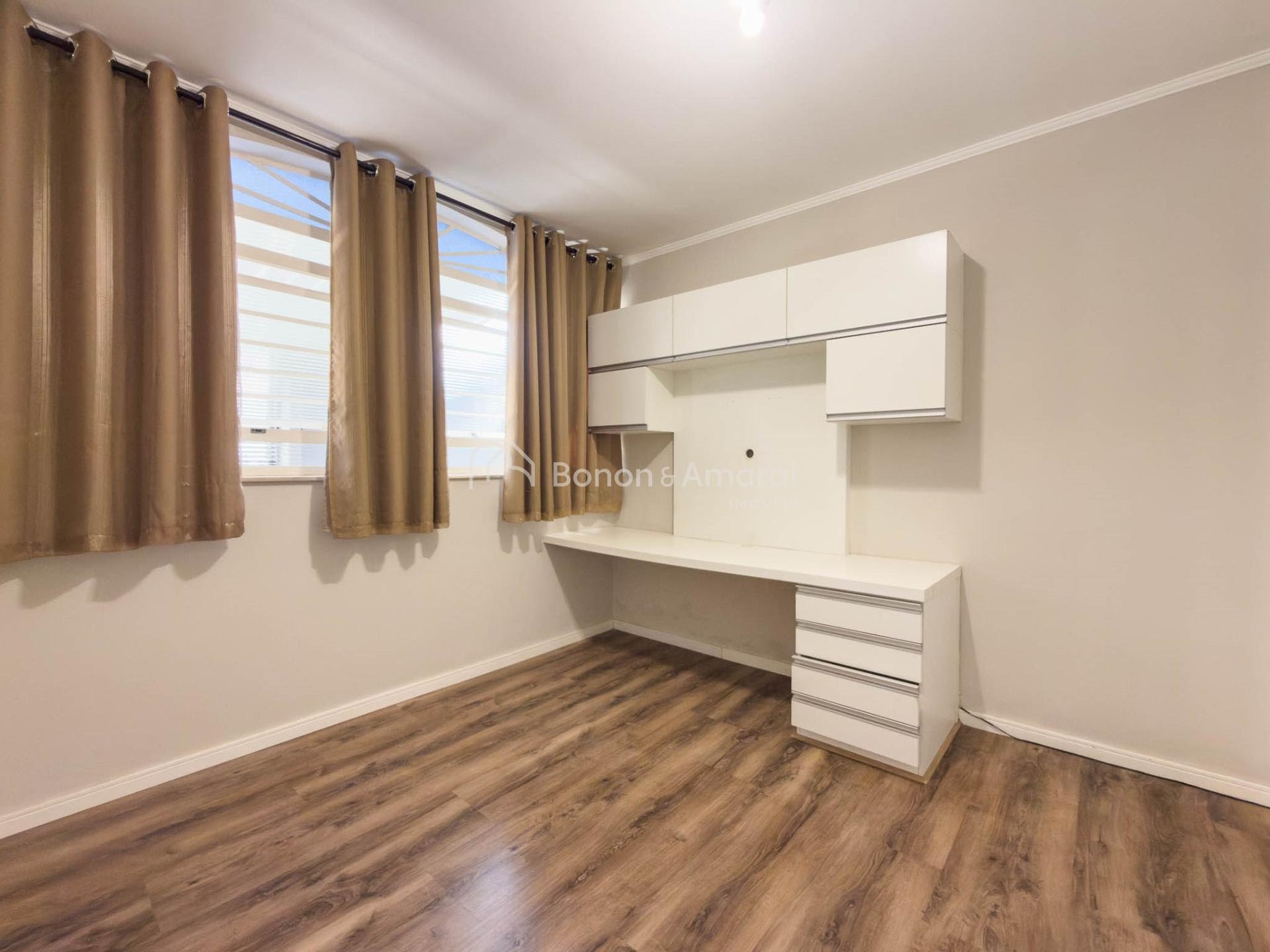 Casa, 5 quartos, 245 m² - Foto 4