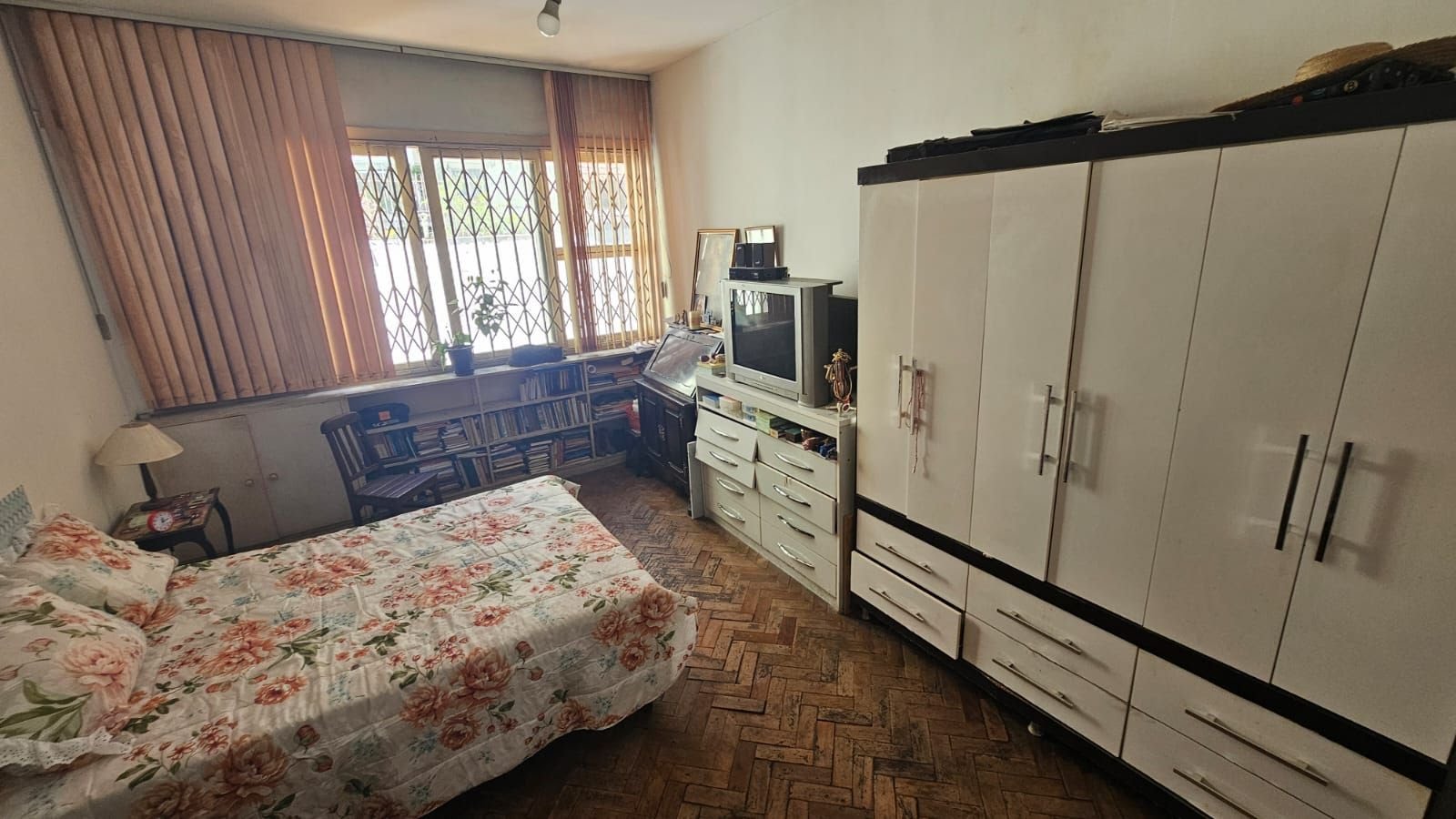 Apartamento à venda com 4 quartos, 2 banheiros, 1 vaga e 202m² no Copacabana, Rio de Janeiro (RJ) — foto 10 de 28