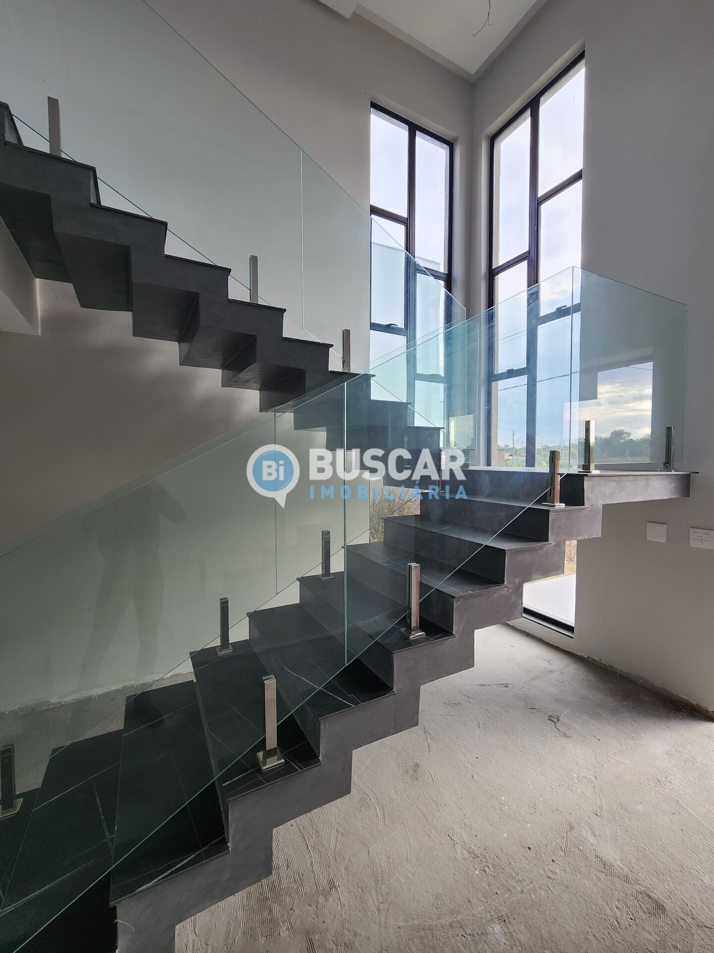 Casa à venda com 4 quartos, 4 suítes, 4 vagas e 400m² no Vale do Jacuípe, Feira de Santana (BA) — foto 3 de 21
