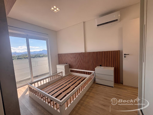 Apartamento na Rua Alvarenga Peixoto América, Joinville - SC