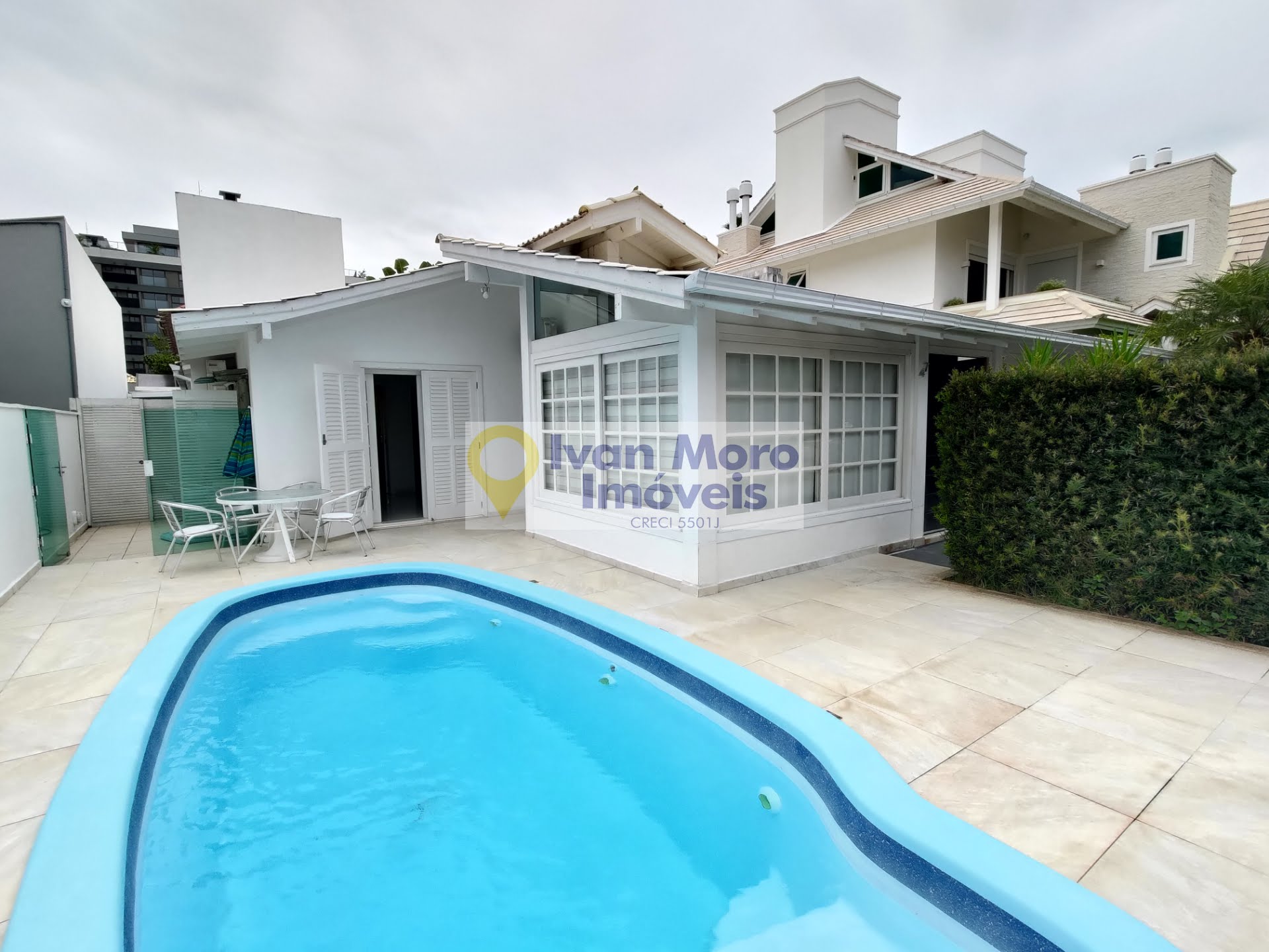 Casa à venda com 4 quartos, 4 suítes, 2 vagas e 200m² no Jurerê Internacional, Florianópolis (SC) — foto 4 de 30