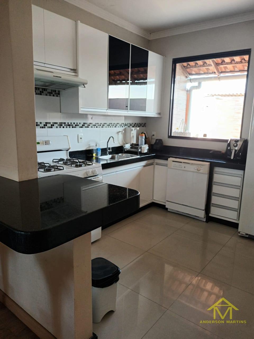 Casa à venda com 10 quartos, 6 banheiros, 2 vagas e 400m² no Jardim Colorado, Vila Velha (ES) — foto 8 de 14