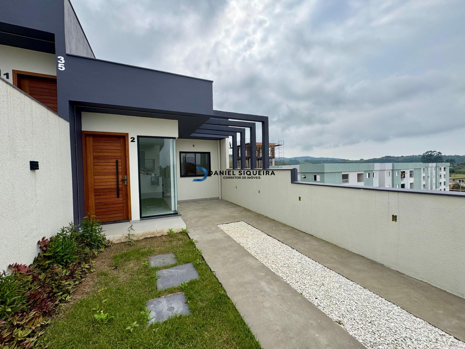 Casa à venda com 2 quartos, 1 suíte, 1 vaga e 55m² no Forquilhas, São José (SC) — foto 2 de 13