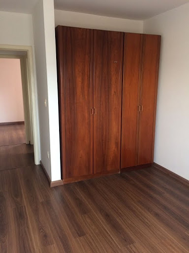QUARTO 2 COM ARMÁRIOS