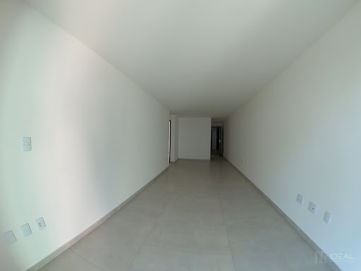 Apartamento com dois quartos à venda da Av. Alberto Torres em Campos RJ 