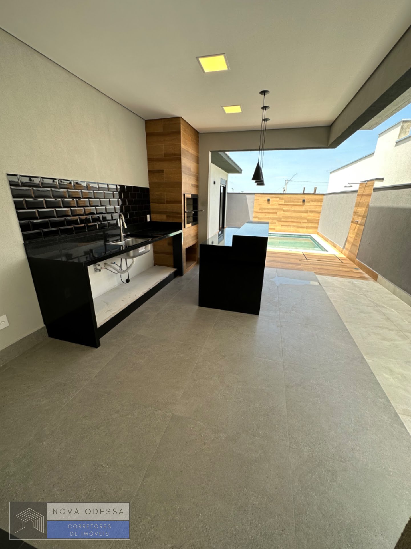Casa à venda com 3 quartos, 1 suíte, 4 vagas e 185m² no Engenho Velho II, Nova Odessa (SP) — foto 6 de 26