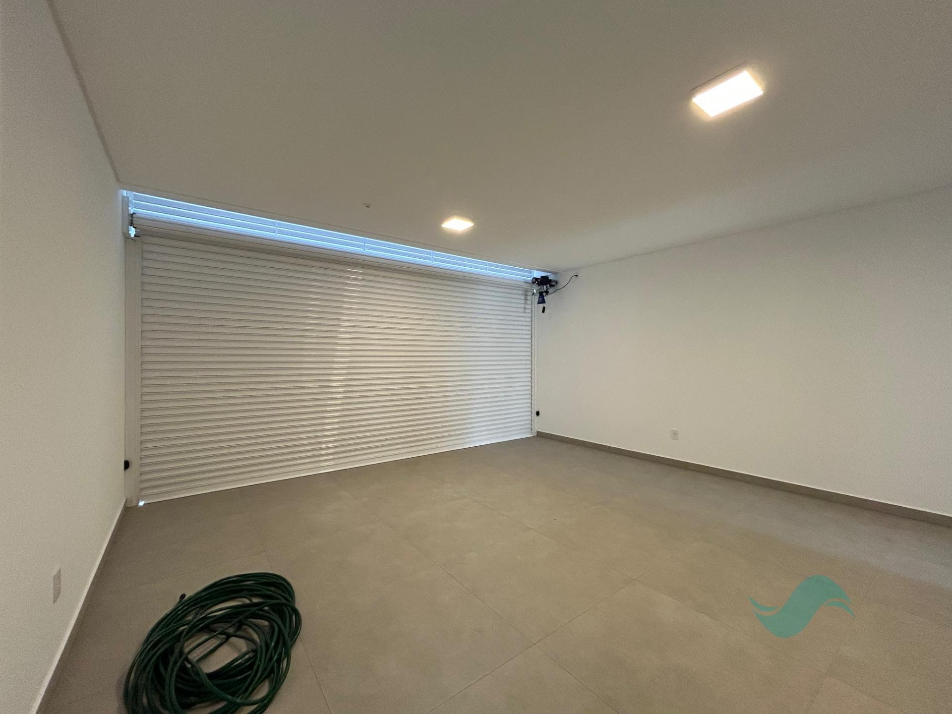 Casa à venda com 3 suítes, 2 vagas e 270m² no Lagoa da Conceição, Florianópolis (SC) — foto 25 de 27