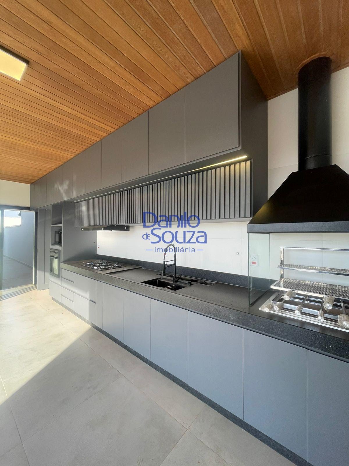 Casa à venda com 3 quartos, 1 suíte, 2 vagas e 360m² no Villagio Park, Araxá (MG) — foto 3 de 26