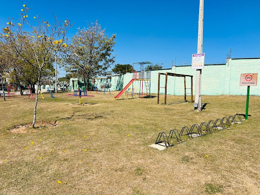Casa de Condomínio à Venda em Cajuru do Sul, Sorocaba