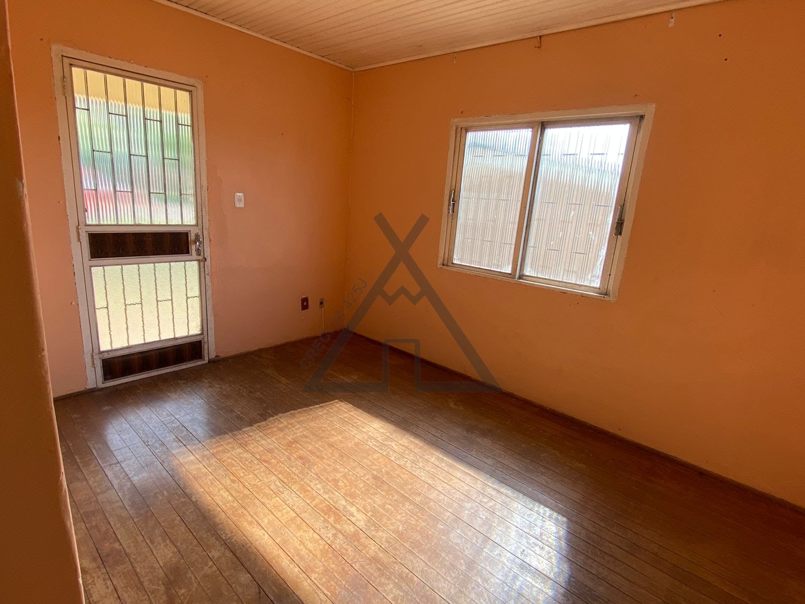 SALA (PARTE DE CIMA)