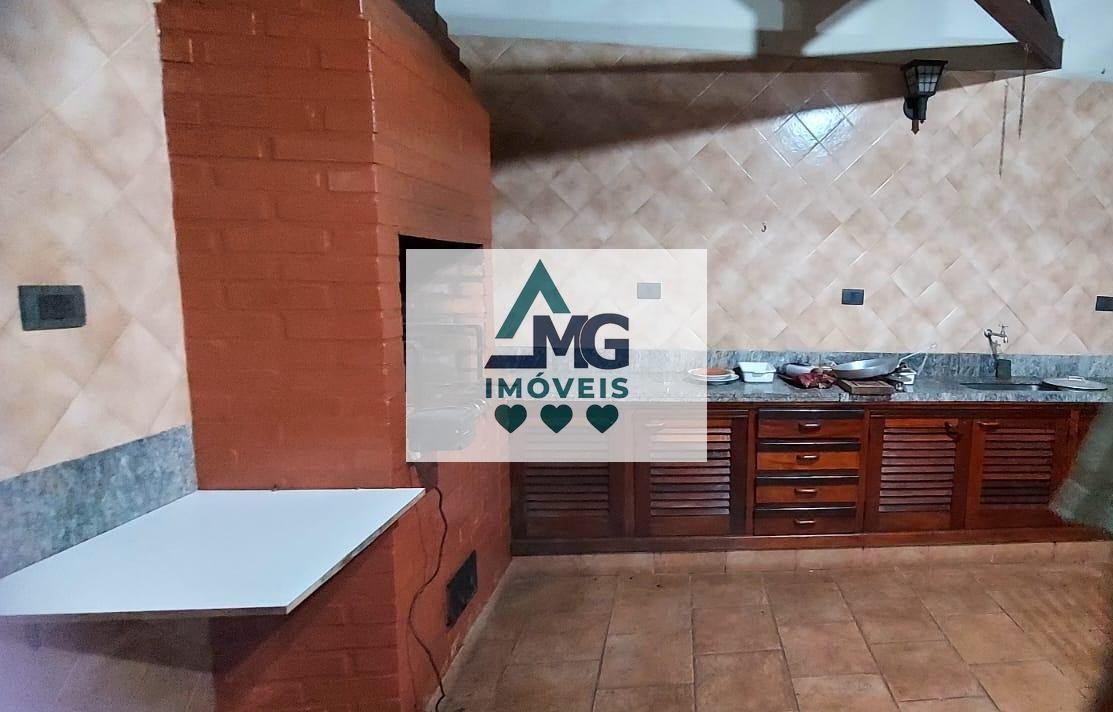 Casa à venda com 4 quartos, 1 suíte, 3 vagas e 424m² no Chácara das Rosas, Três Corações (MG) — foto 24 de 30